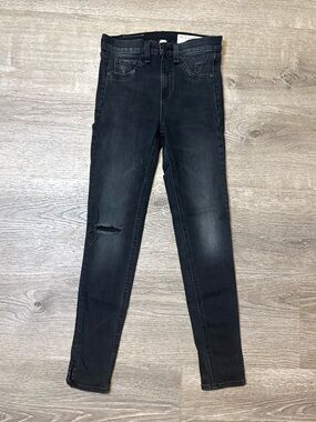 •RAG & BONE• 10” CAPRI JEANS